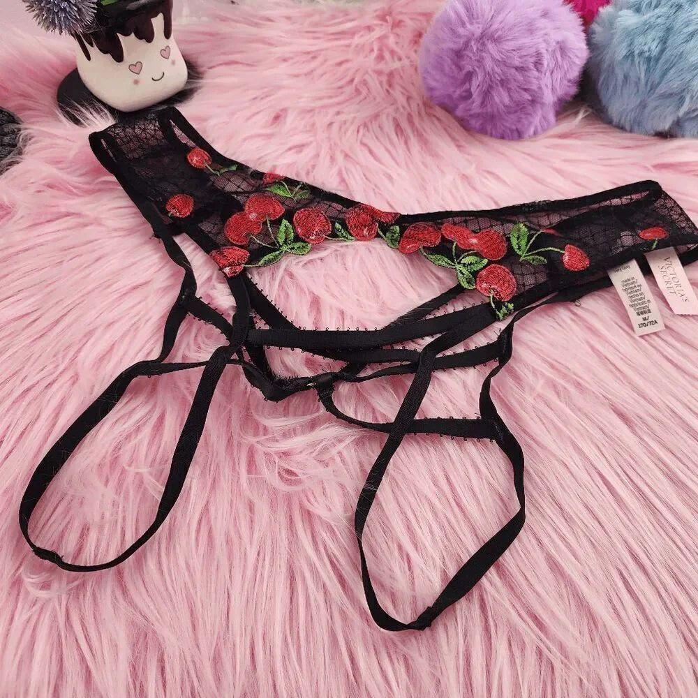 💖 NWT Victoria’s Secret Black Lace Mesh Embroidery Strappy M #7269 💖